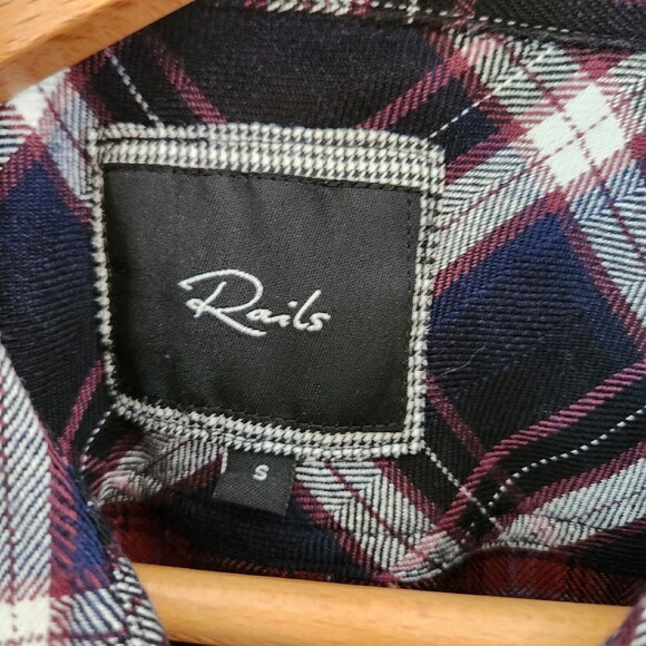 Rails Hunter Flannel Red and Navy Blue Plaid Soft Button Down Shirt Size Small - Picture 3 of 7